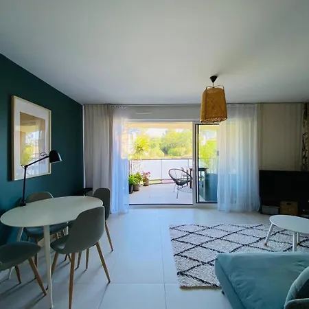 Un Coin De Tranquillite Non Loin De La Daire *